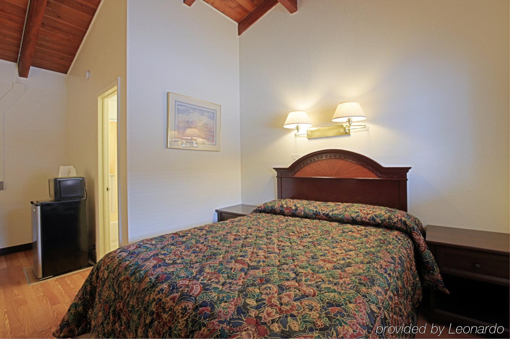 Americas Best Value Inn Fort Collins Habitación foto