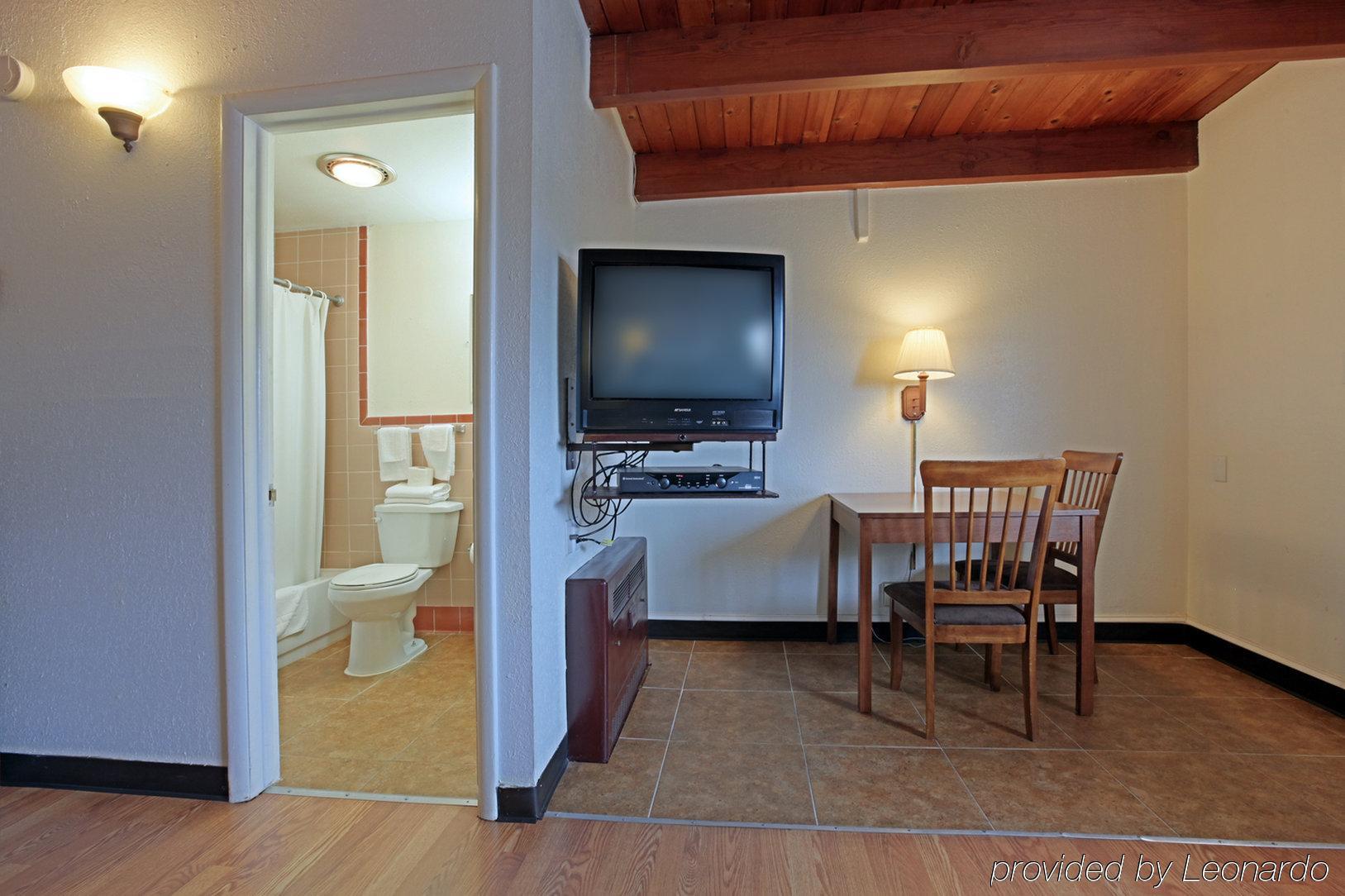 Americas Best Value Inn Fort Collins Habitación foto